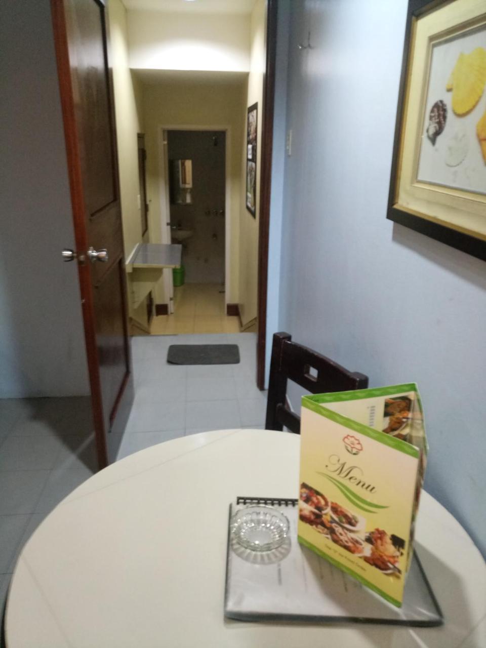 Vista Hotel Recto Manila Bagian luar foto
